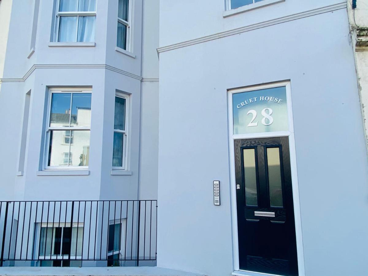 Stunning New Apartment Set In St Leonards On Sea Hollington  Экстерьер фото